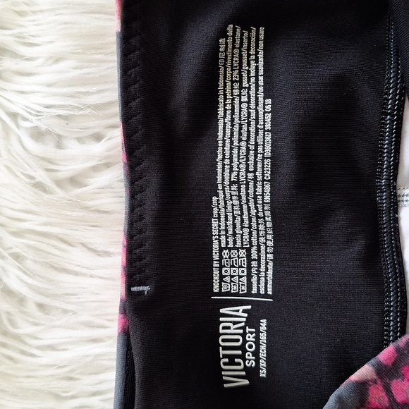 Victoria's Secret Sport Knockout Watercolor Floral Capri Legging - Picture 10 of 13